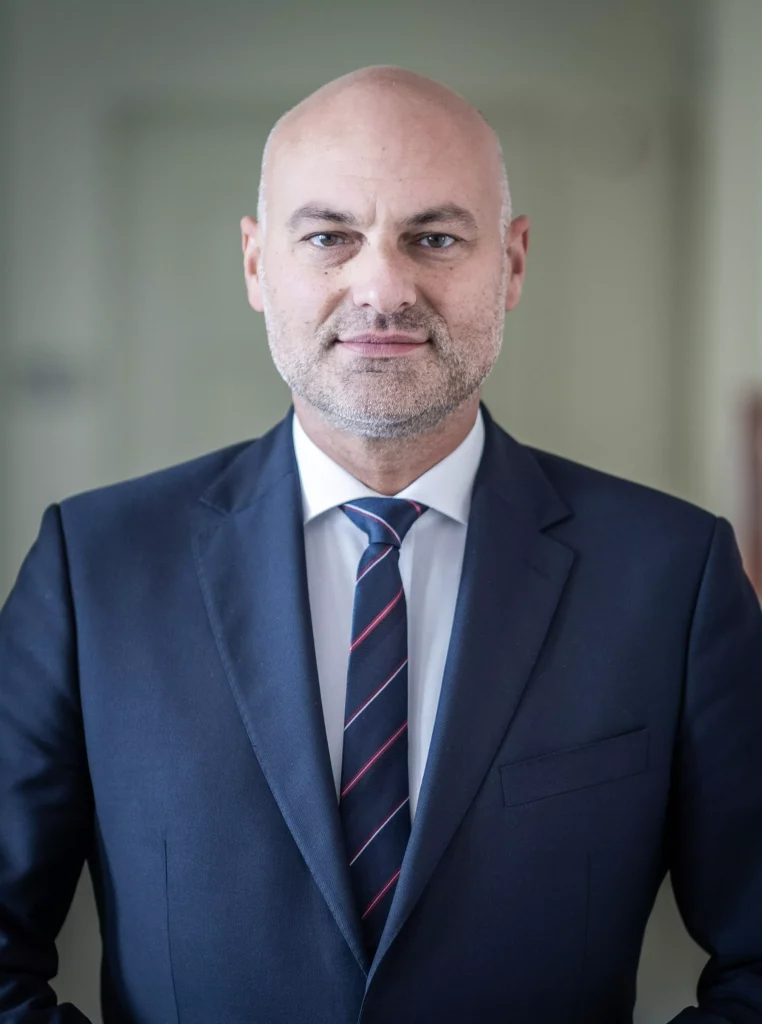 Prof. UO Dr. Paweł Sobczyk