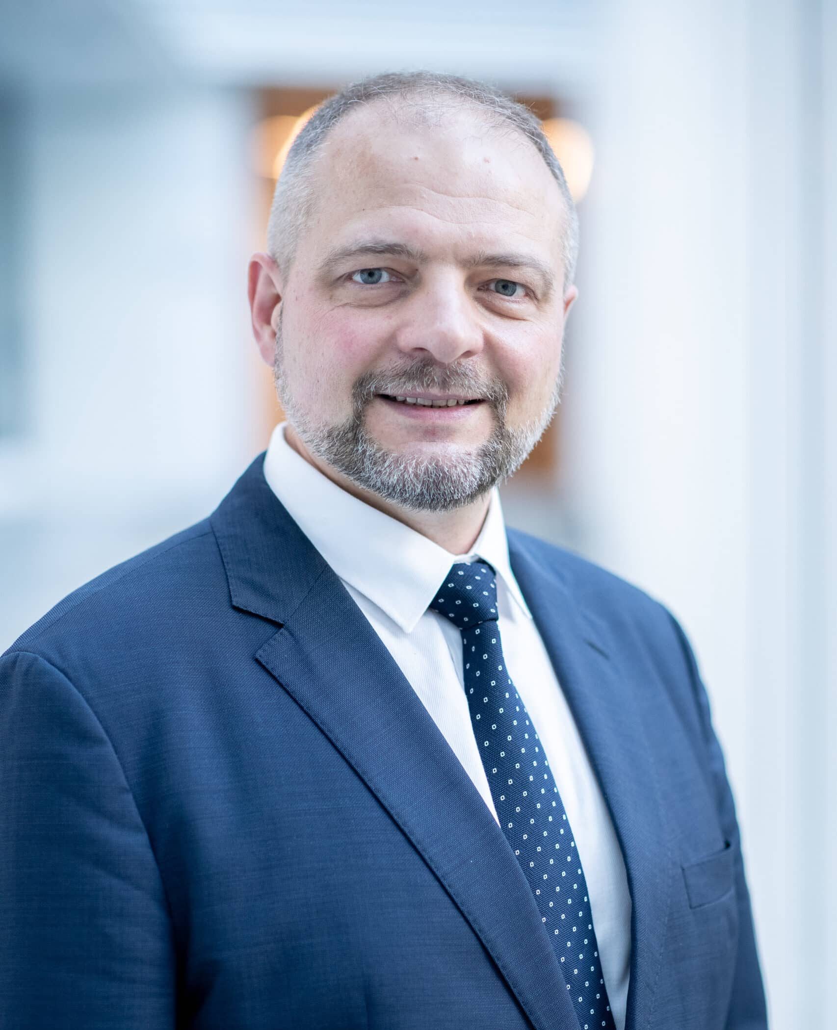 Prof. UW Dr. Aleksander Stępkowski