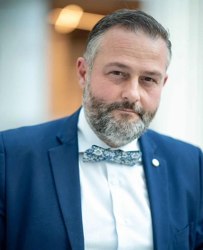 Prof. Dr. Vanja-Ivan Savić