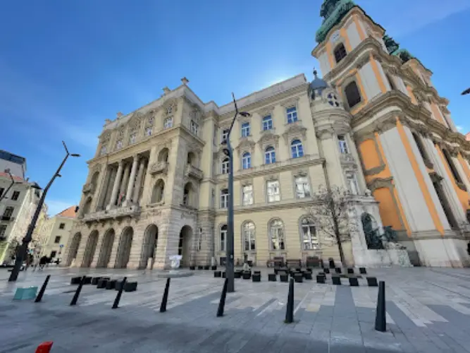 Eötvös Loránd University